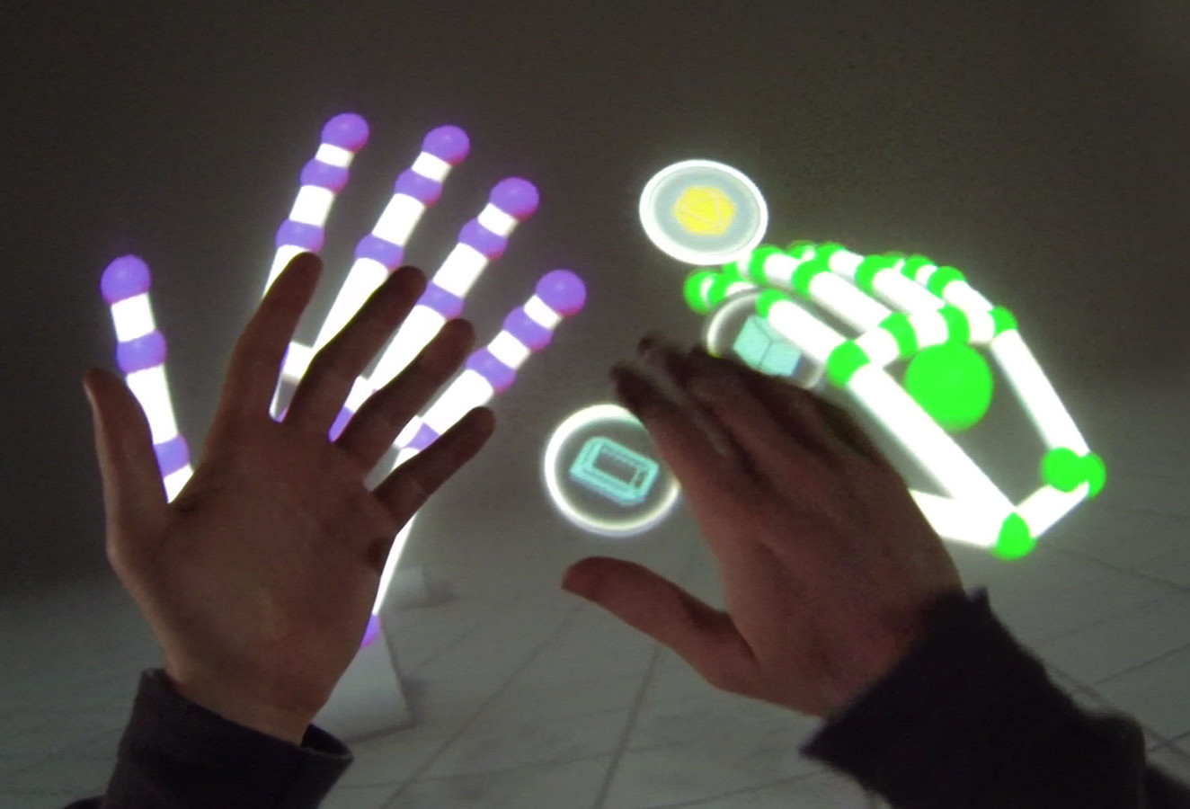 Neurological Examinations in Virtual Reality through Hand Tracking