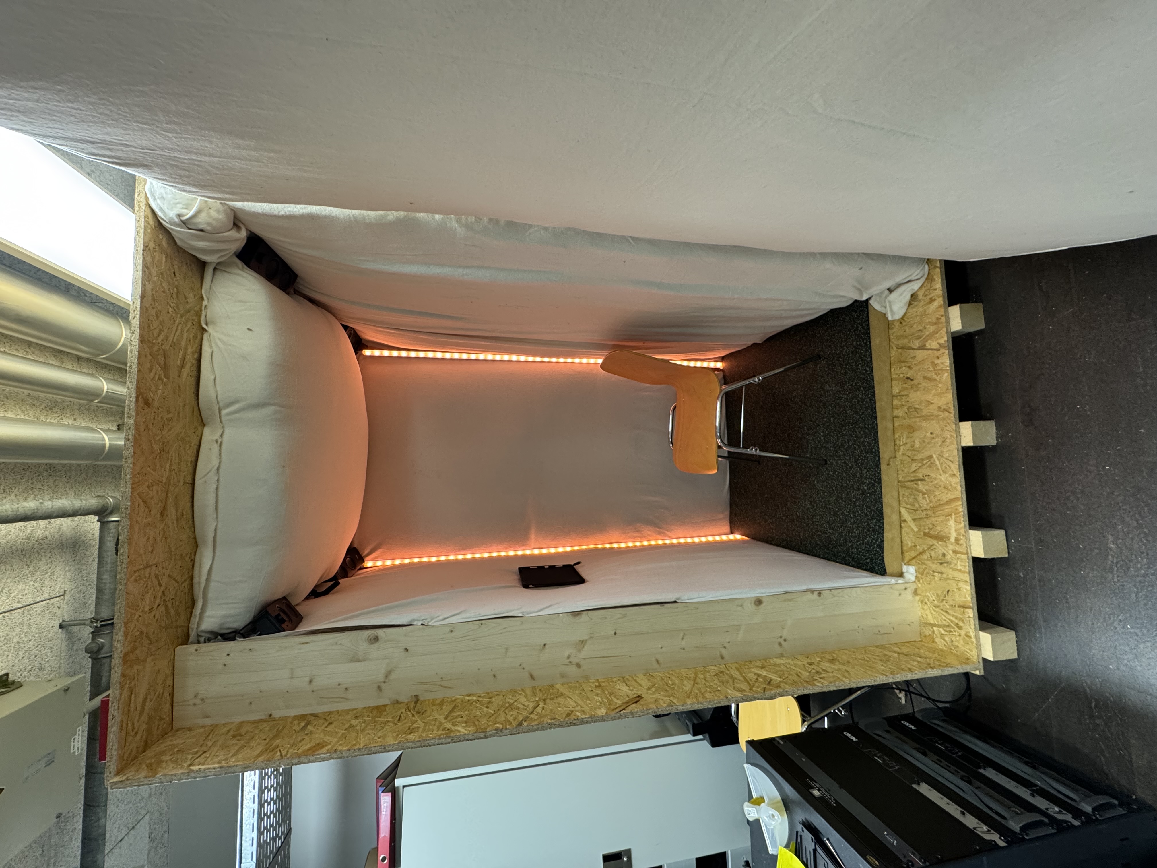 Low-Resonance Chamber speakers